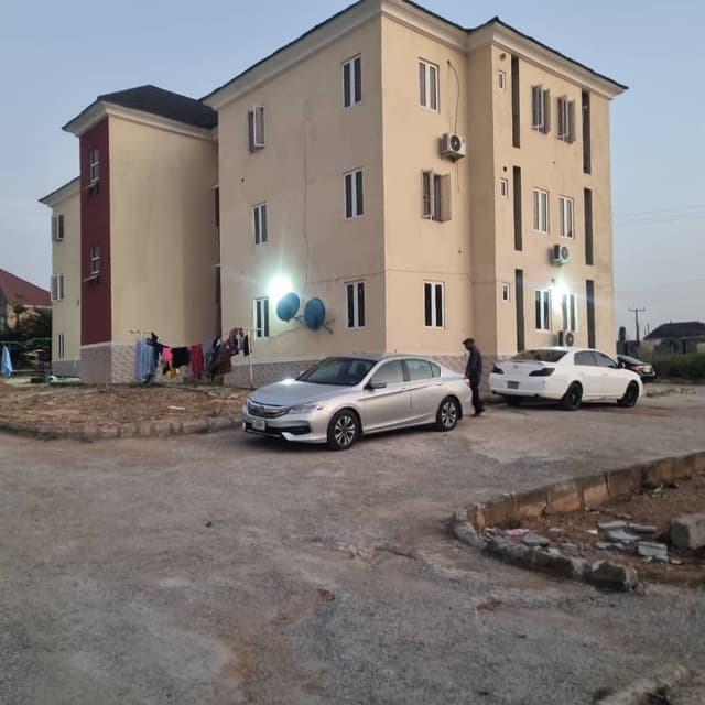 3bedroom block of flat 