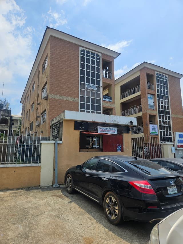 Shopping complex 